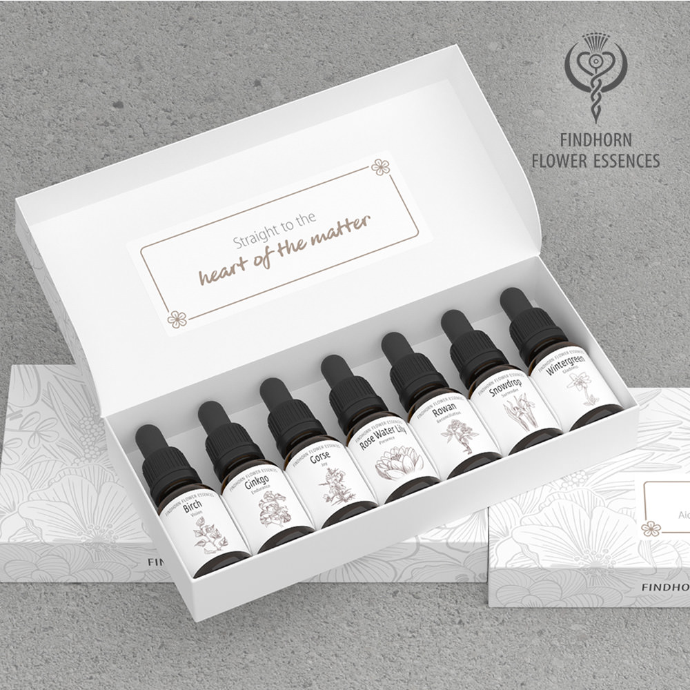 Geschenkset mit sieben Findhorn Flower Essences in einer weißen Box