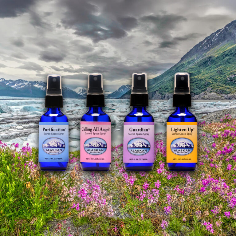 Die Sacred Space Sprays von Alaskan Essences in einer blühenden Naturlandschaft